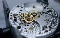宝珀手表使用时间长了以后，要如何保养才合适